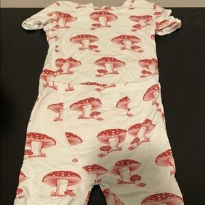 Kate Quinn SS/shorts Kids Pajamas - Red Mushroom Print